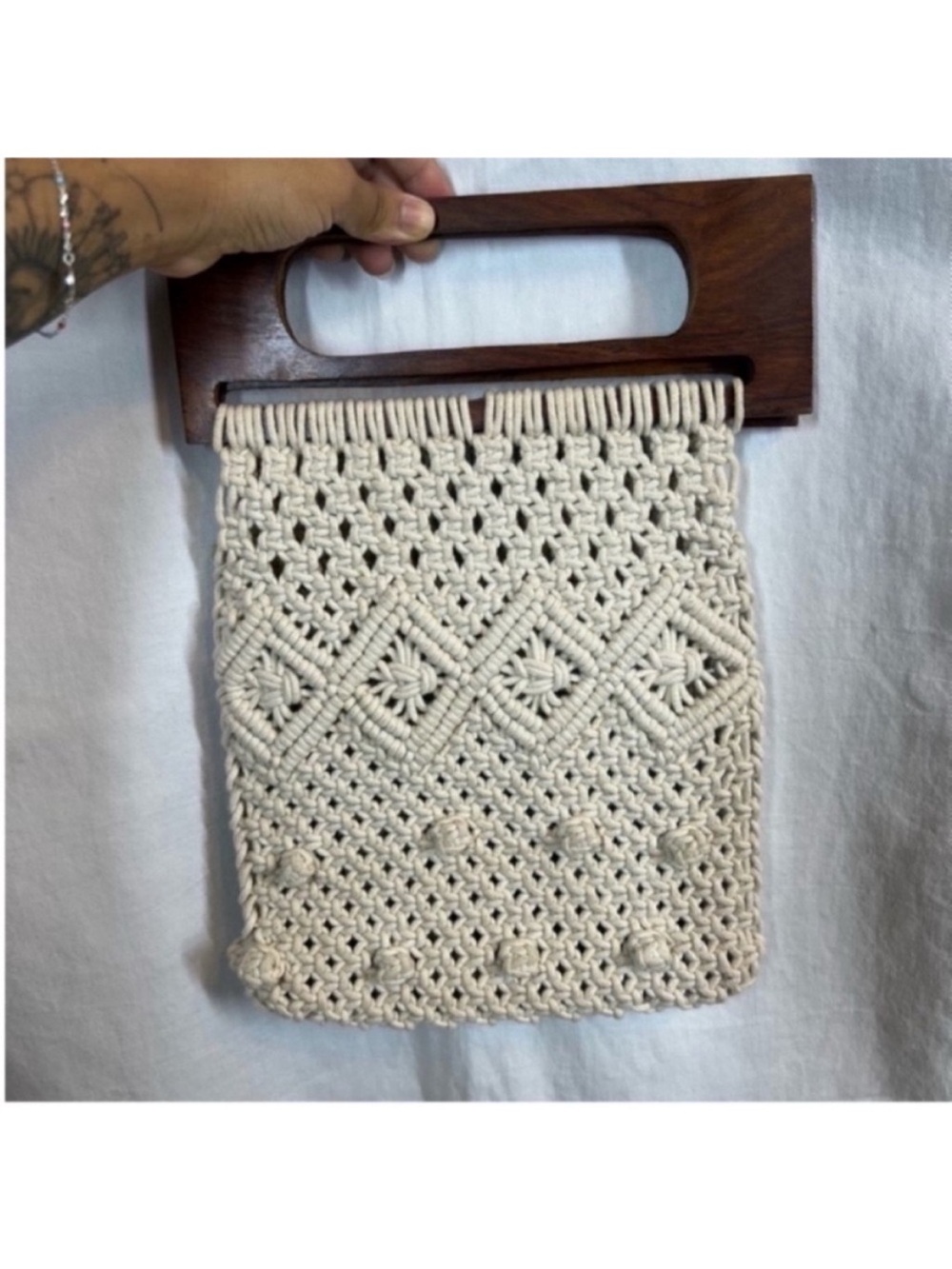 Structured Crochet macrame cream purse wooden handle vacation beach